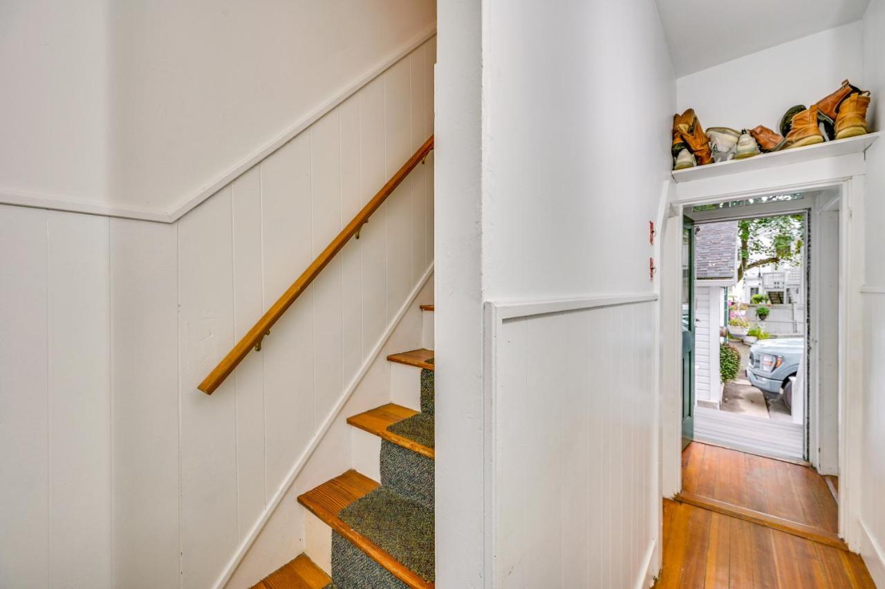 Apartment Charming 5 Mi To Salem! Danvers